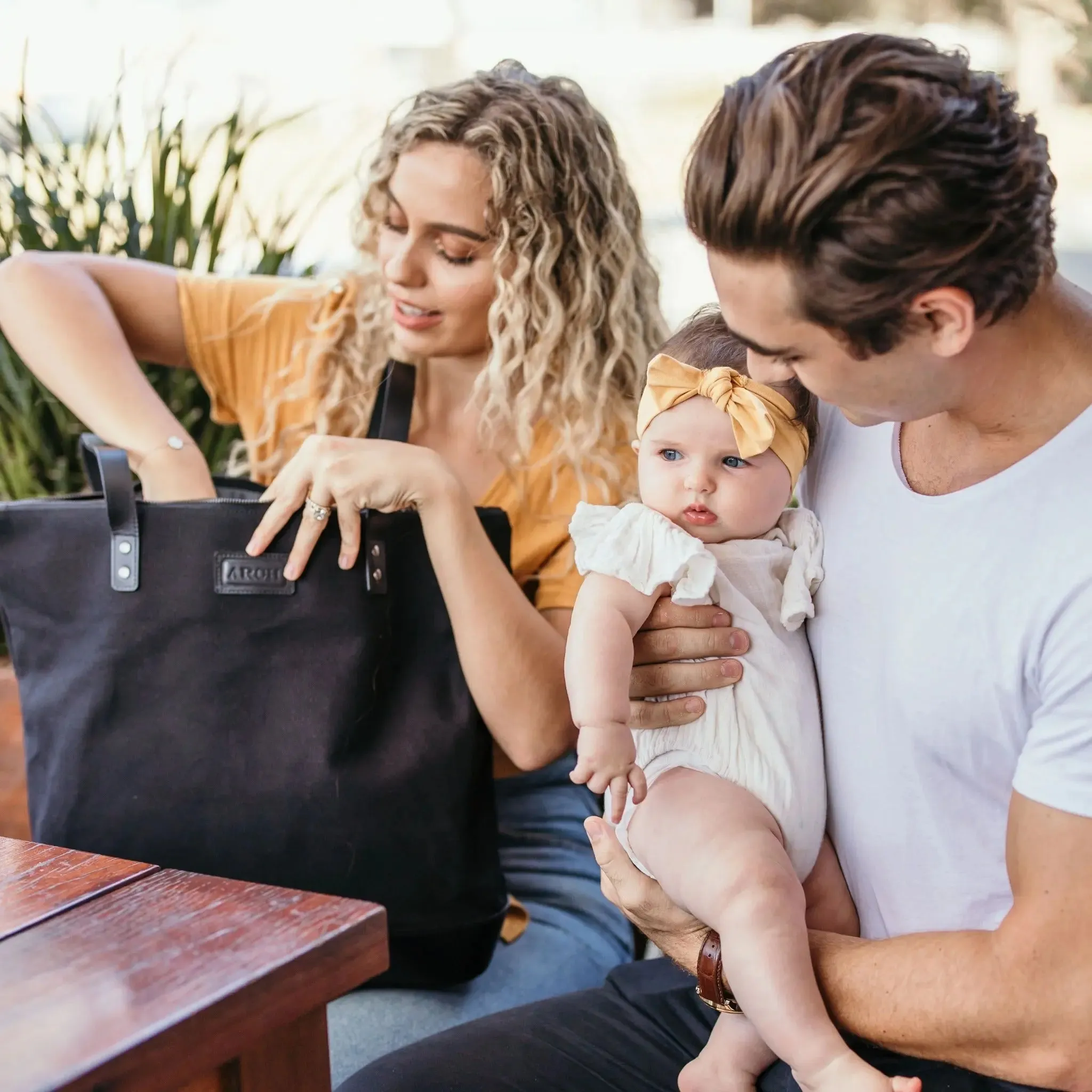 The Luxe Arch Bag - Black